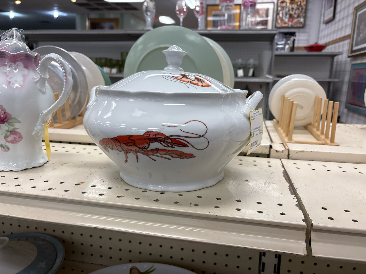 soup tureen