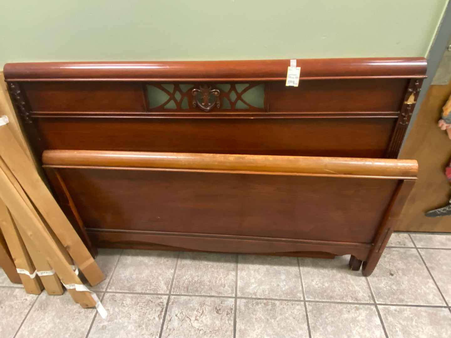 Bed/Frame