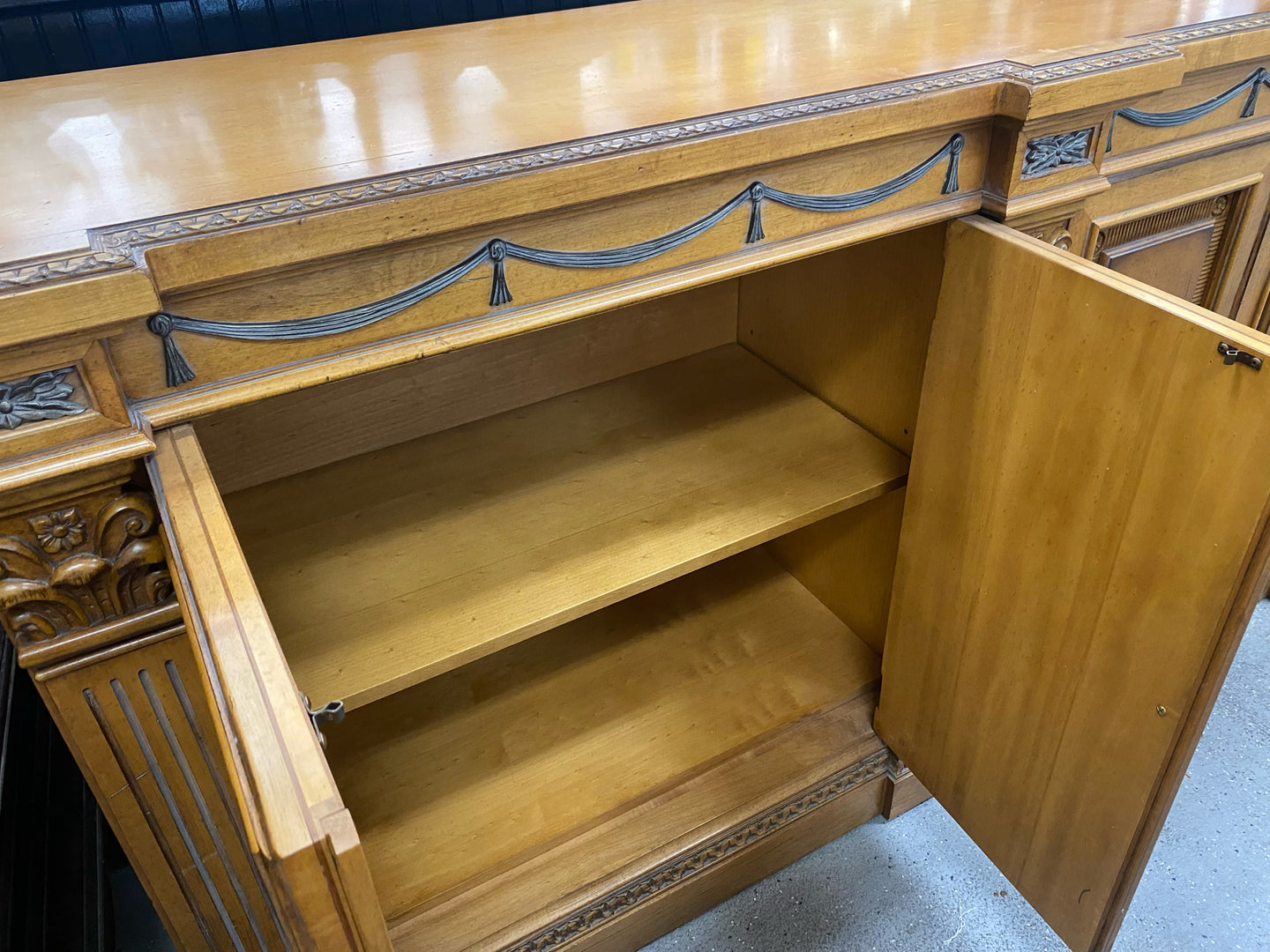 Buffet/Side Board