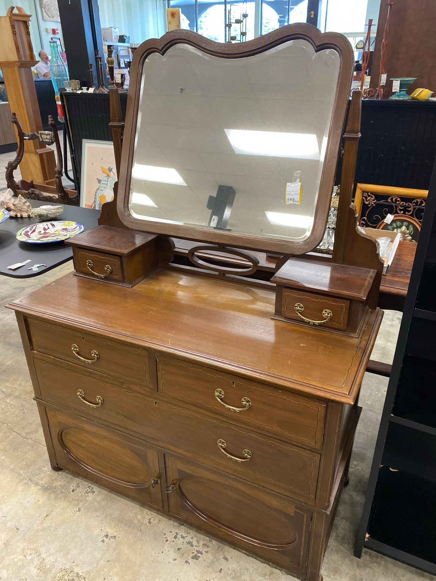 Dresser