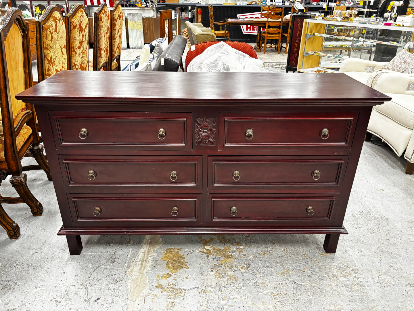 Dresser