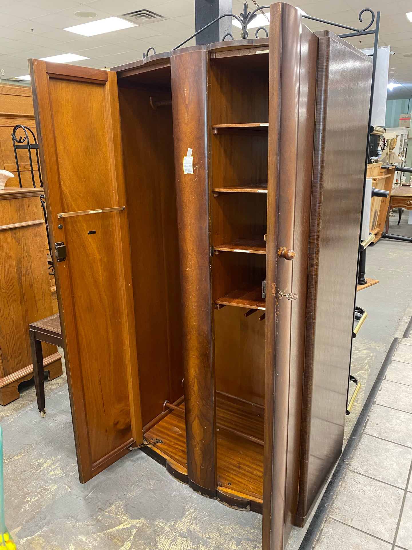 Armoire